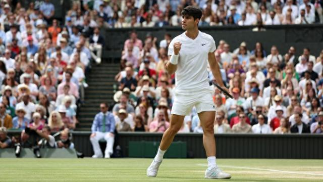  温网决赛巅峰对决，阿尔卡拉斯险胜夺冠