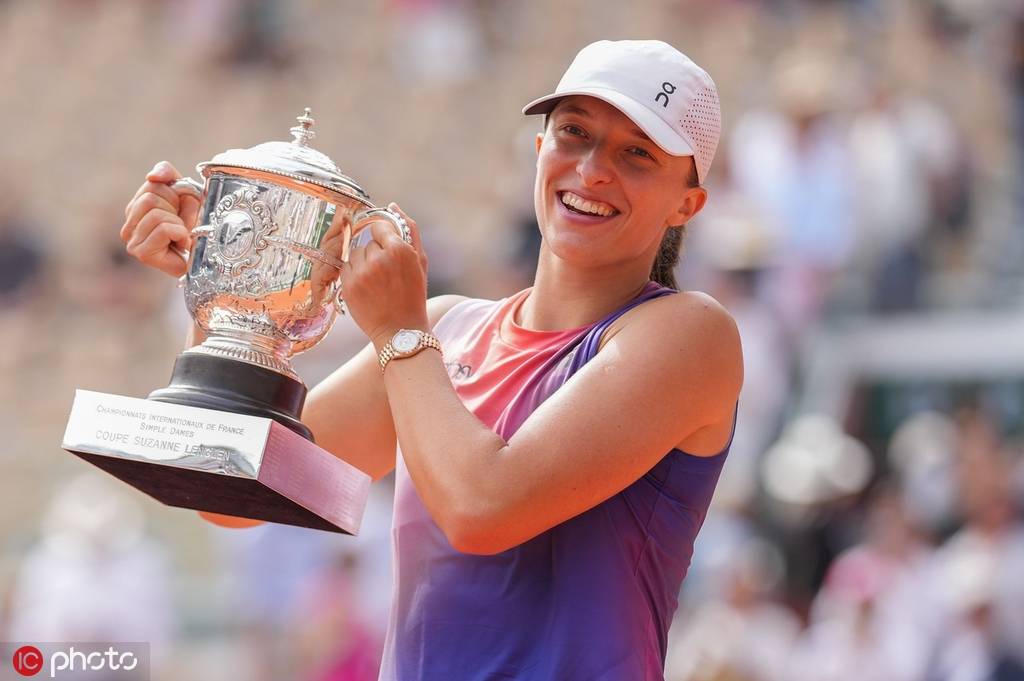  斯维亚泰克法网封后巩固世界第一