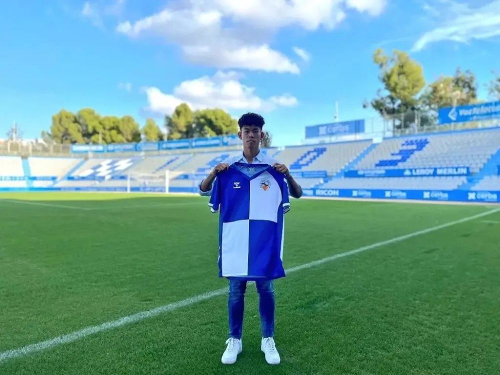  青训营涌现天才少年，中国足球未来可期  