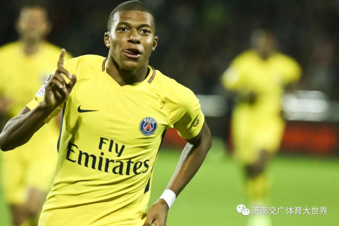  法甲豪门碰撞，巴黎圣日耳曼横扫马赛