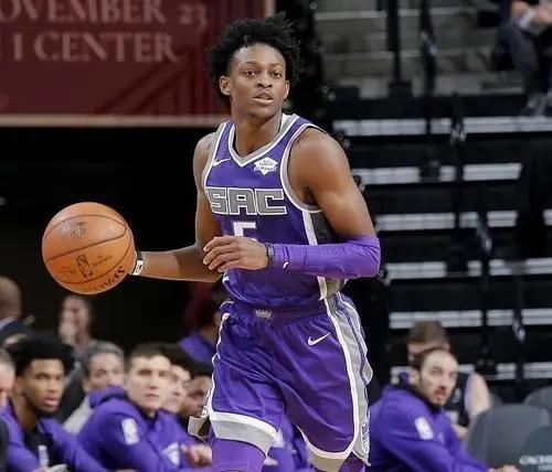  国王福克斯关键球助队险胜开拓者