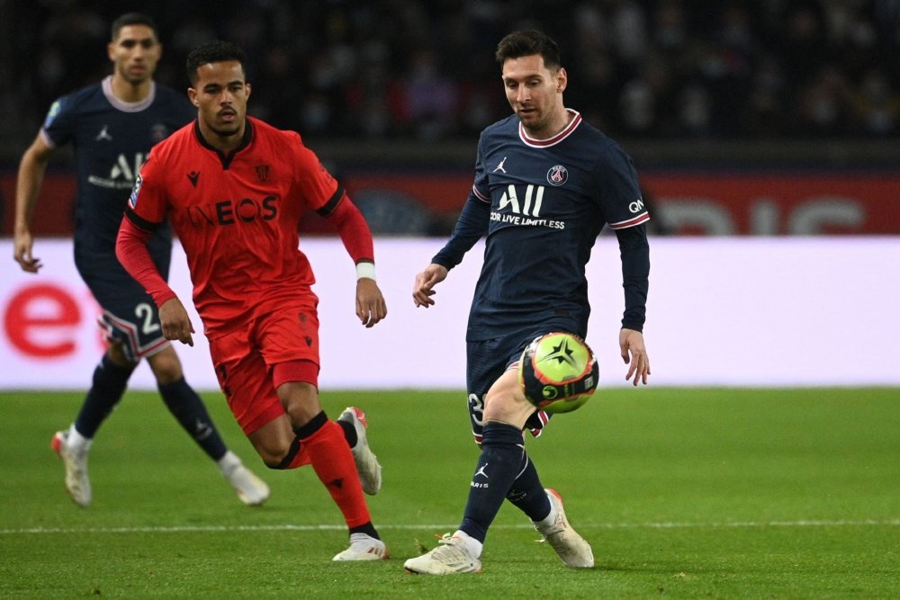  新生代球星横空出世，足坛未来值得期待